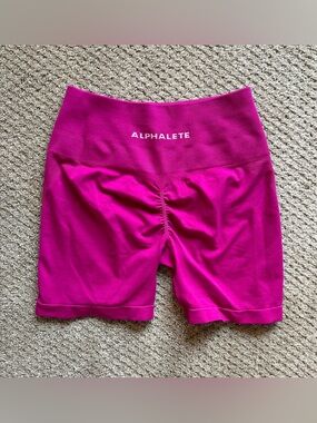 Alphalete Amplify 4.5 Inch Shorts Magenta Size: Small
